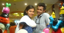 Aval Appadi Ondum (அவள் அப்படி ஒன்றும் அழகில்லை) song lyrics