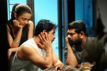 Padapadakkudhu Maname