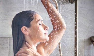 நீங்கள் தினமும் தலைக்கு  குளிப்பதினால் ஏற்படும் தீமைகள்.