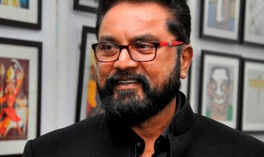 நடிகர் சரத்குமாரின் மொத்த குடும்ப புகைப்படம்.